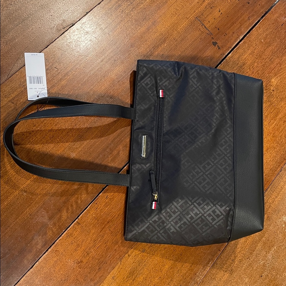 Tommy Hilfiger Shoulder Bag NWT - Picture 3 of 12